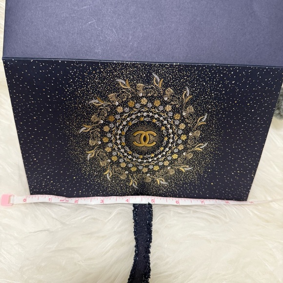Chanel Camellia Lion Blue Decorative Gift Bag - Picture 11 of 13